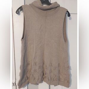 A2 - 135 Harper lane sleeveless turtleneck sweater size medium tan